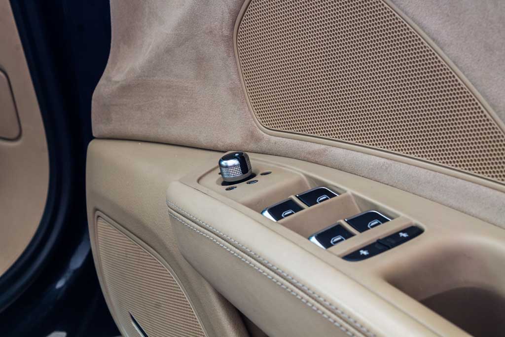 Audi A8 L window adjustment control 1