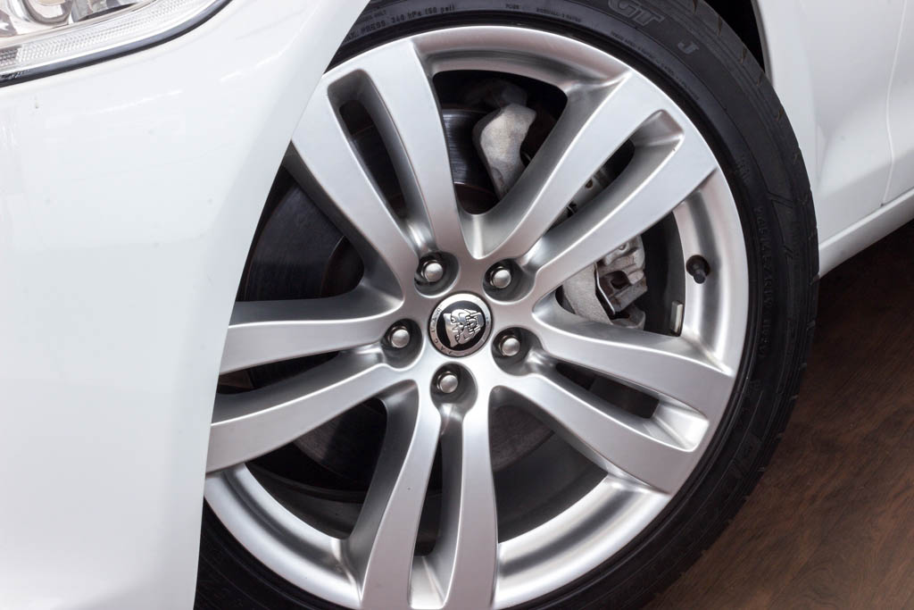 Jaguar XLJ Wheel