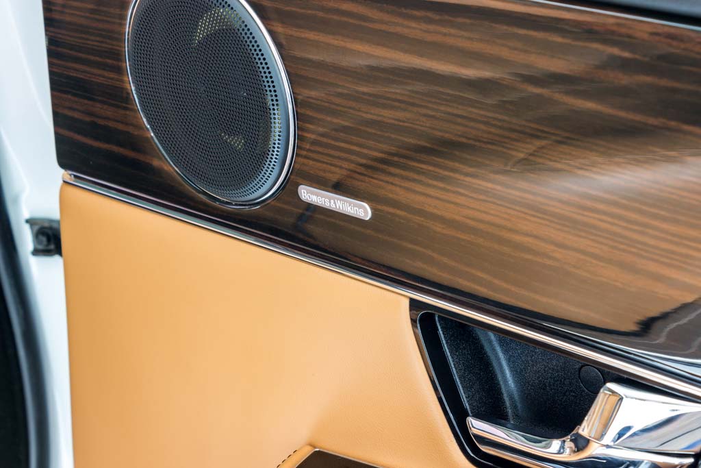 Jaguar XLJ speakers