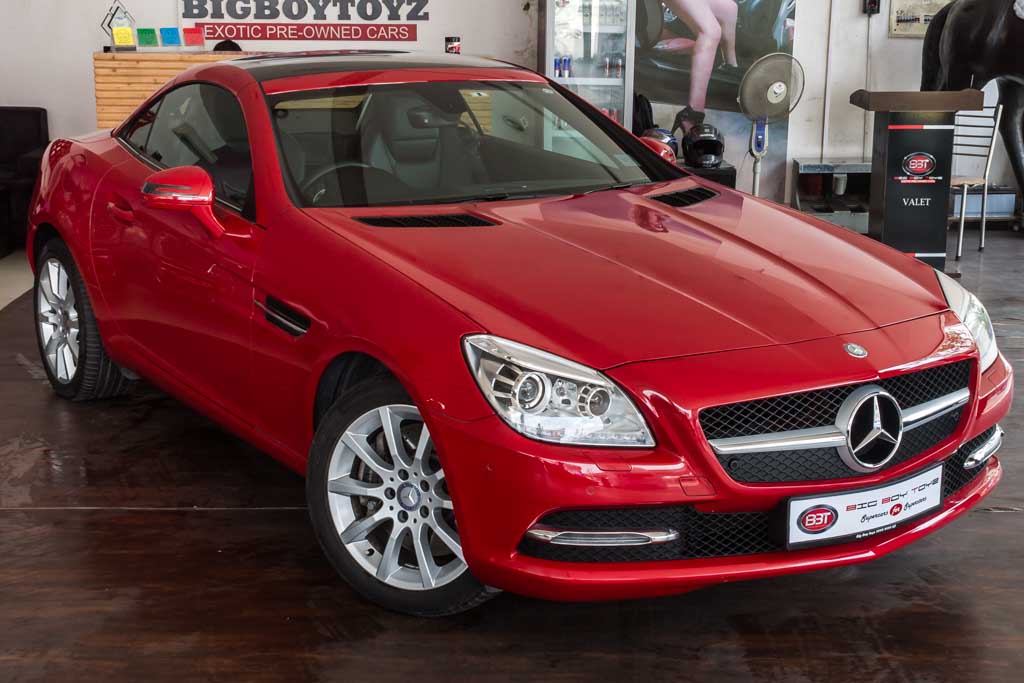 Mercedes-Benz SLK 350 front right view