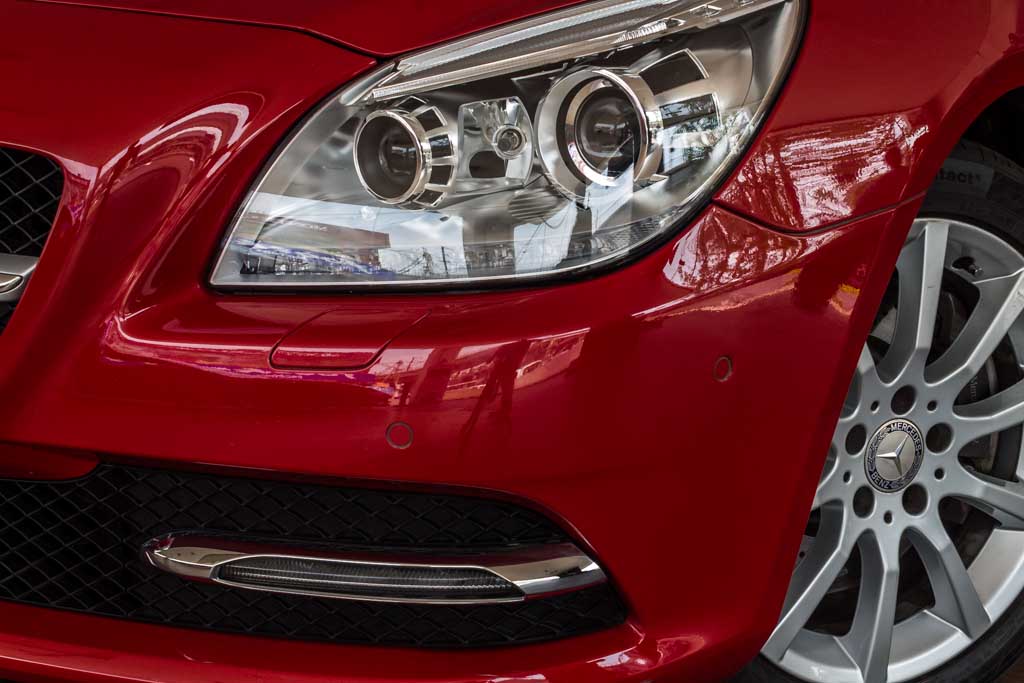 Mercedes-Benz SLK 350 head light