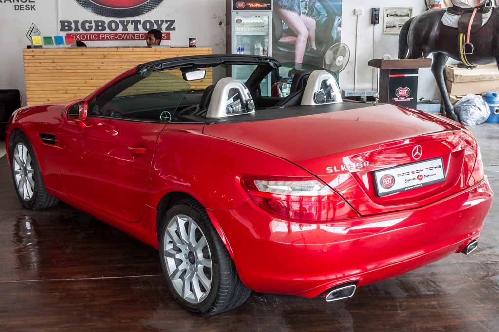 Mercedes-Benz SLK 350 rear left view