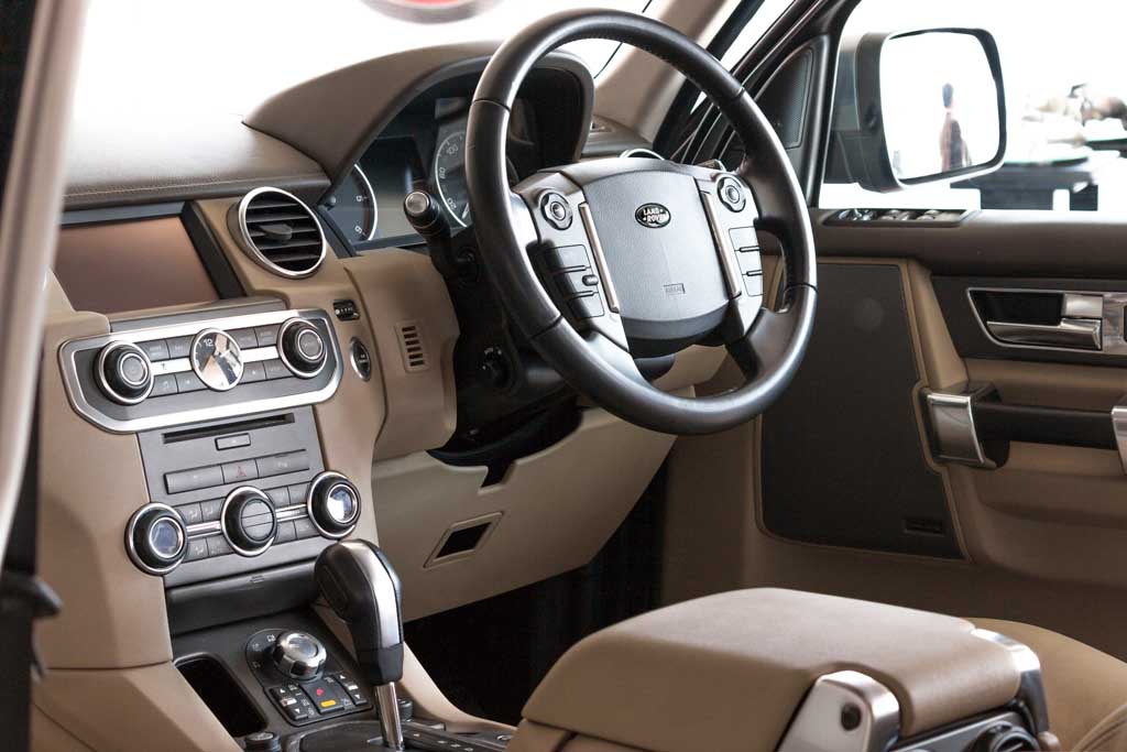 Land Rover Discovery 4 SE Steering wheel