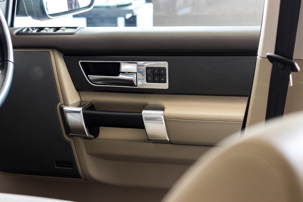 Land Rover Discovery 4 SE Interior handle