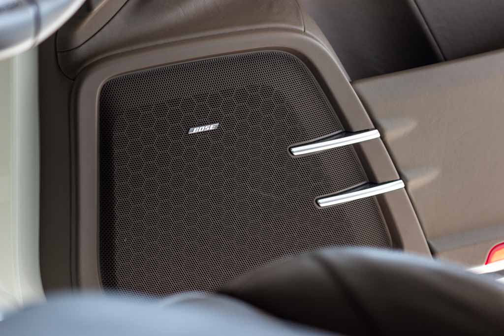 Porsche Cayenne Turbo Speaker