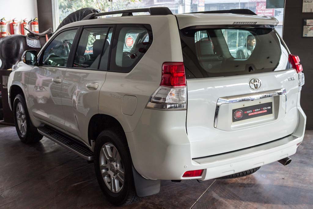 Toyota LandCruiser Prado VXL Rear left side