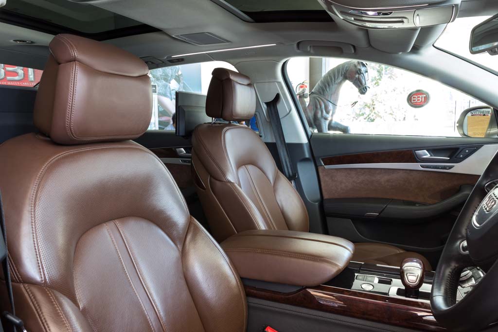 Audi A8 L front seats