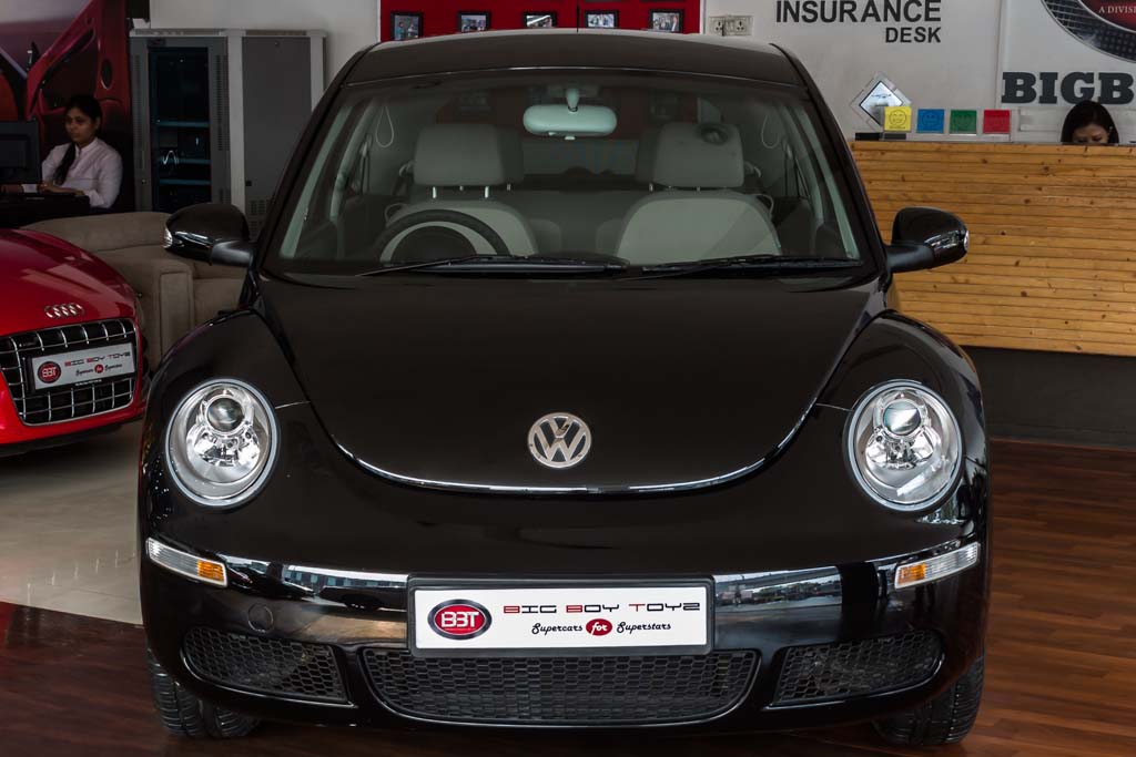 Volkswagen Beetle front view