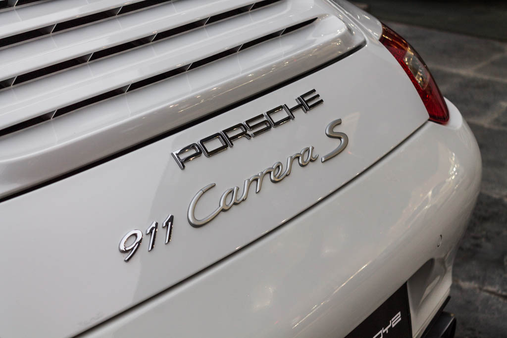 Porsche 911 Carrera S model and badging 7