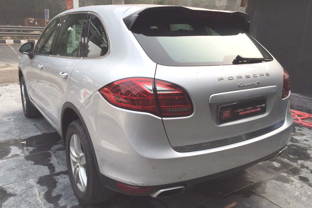 Porsche Cayenne S rear left view
