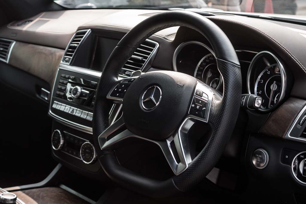 Mercedes-Benz GL 63 AMG dashboard