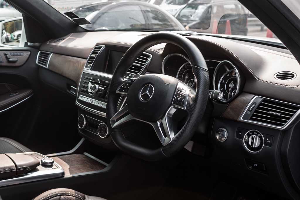 Mercedes-Benz GL 63 AMG dashboard