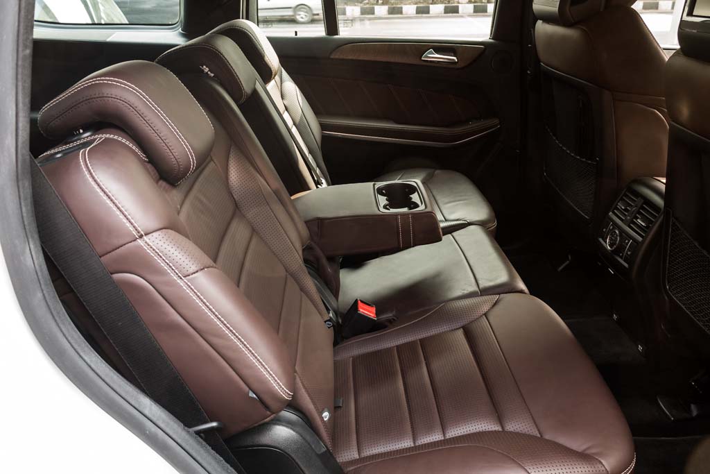 Mercedes-Benz GL 63 AMG front seat