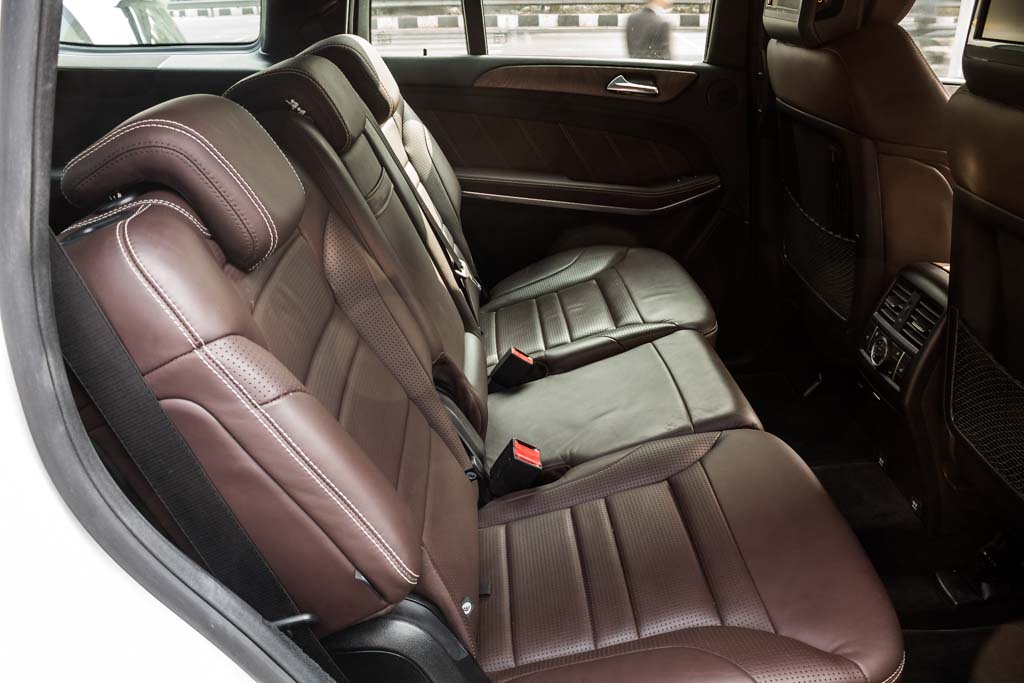 Mercedes-Benz GL 63 AMG front seat