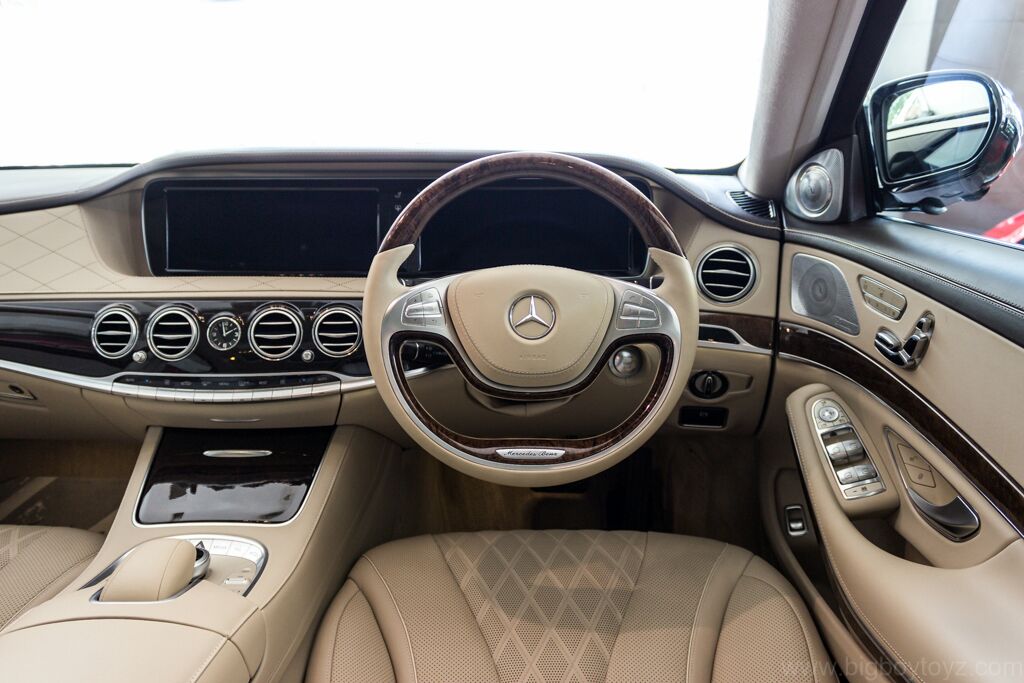 Mercedes-Benz S503 interior