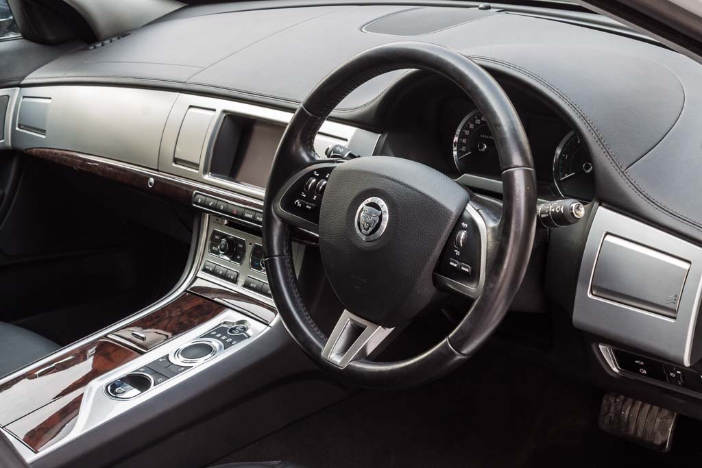 Jaguar XF dashboard