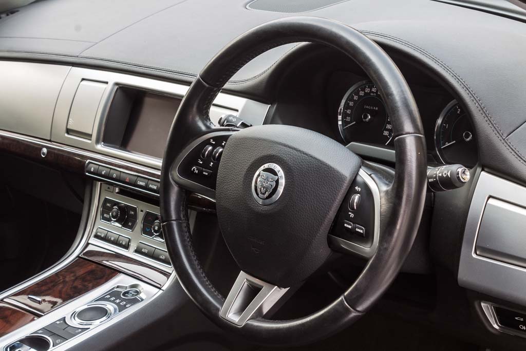 Jaguar XF steering wheel