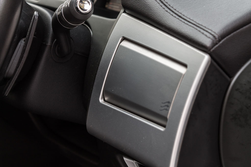 Jaguar XF air vent 1