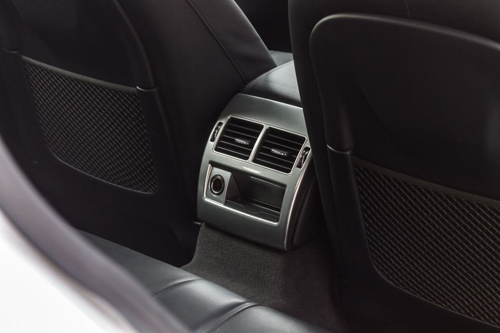 Jaguar XF rear air vent