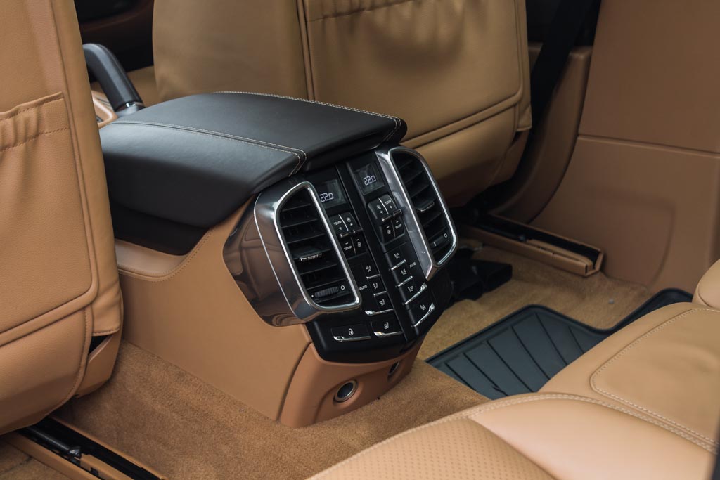 Porsche Cayenne Turbo rear air vents