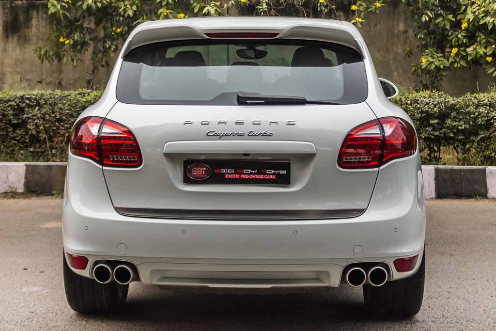 Porsche Cayenne Turbo rear view