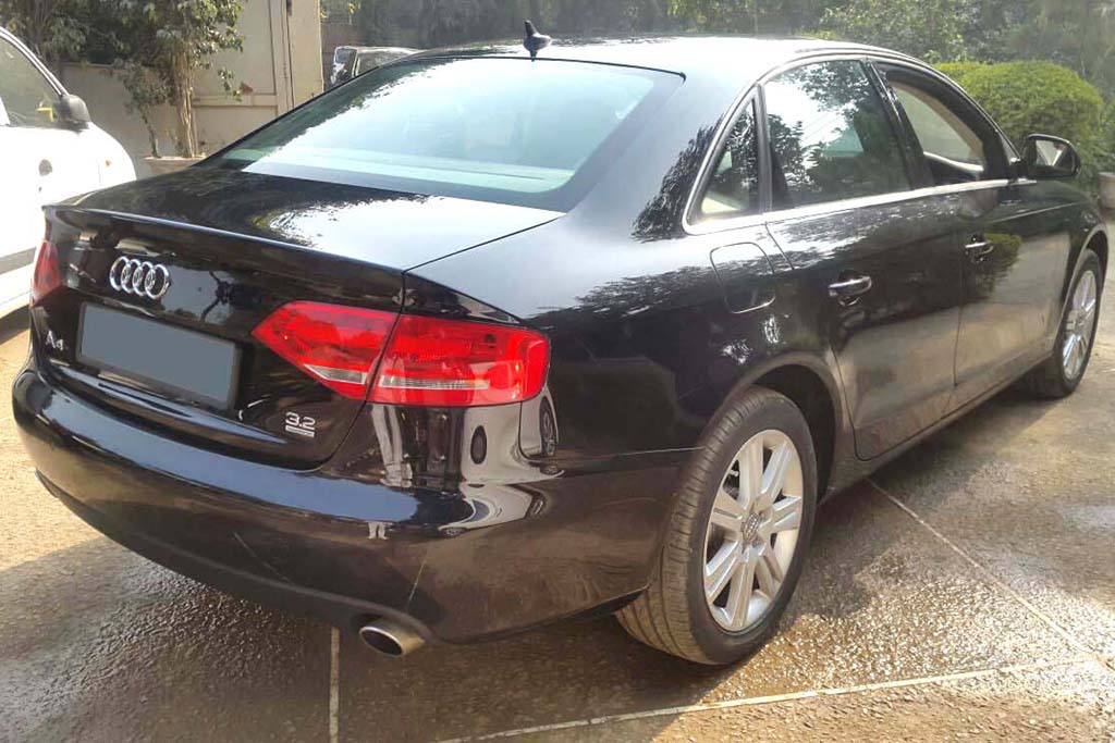 Audi A4 '3.2 Quattro' rear right view