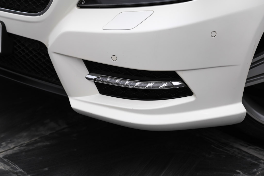 Mercedes-Benz CLS 350 grille