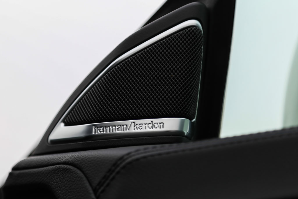 Mercedes-Benz CLS 350 speakers