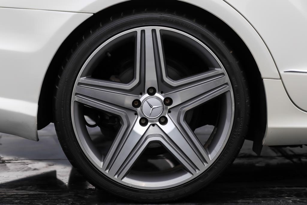 Mercedes-Benz CLS 350 wheel