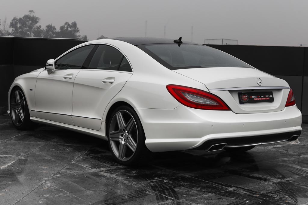 Mercedes-Benz CLS 350 rear left view