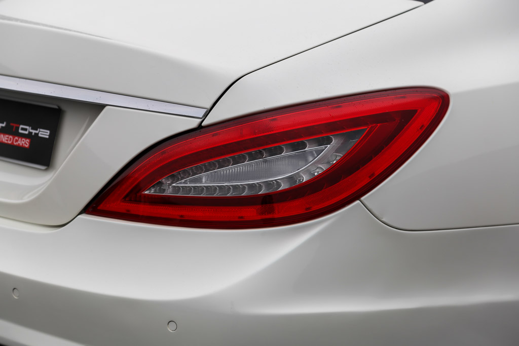 Mercedes-Benz CLS 350 taillight