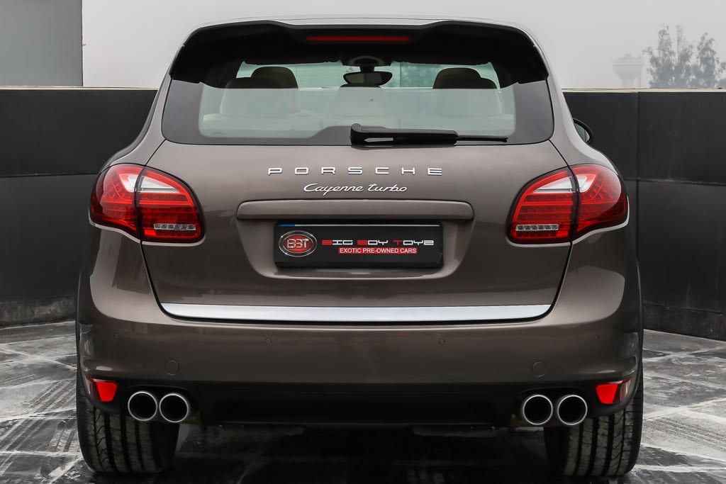 Porsche Cayenne Turbo rear view