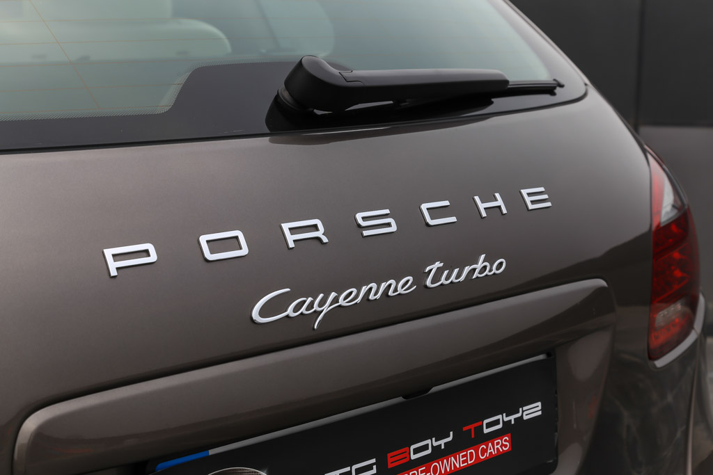 Porsche Cayenne Turbo model and badging 1