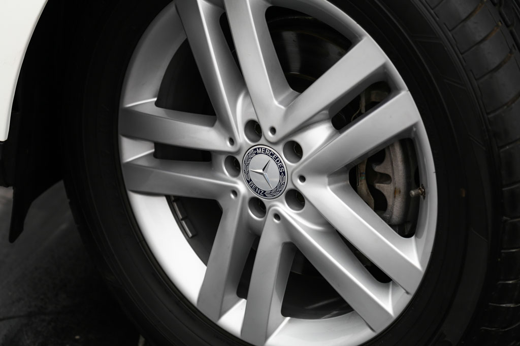 Mercedes-Benz GL350 CDI wheel