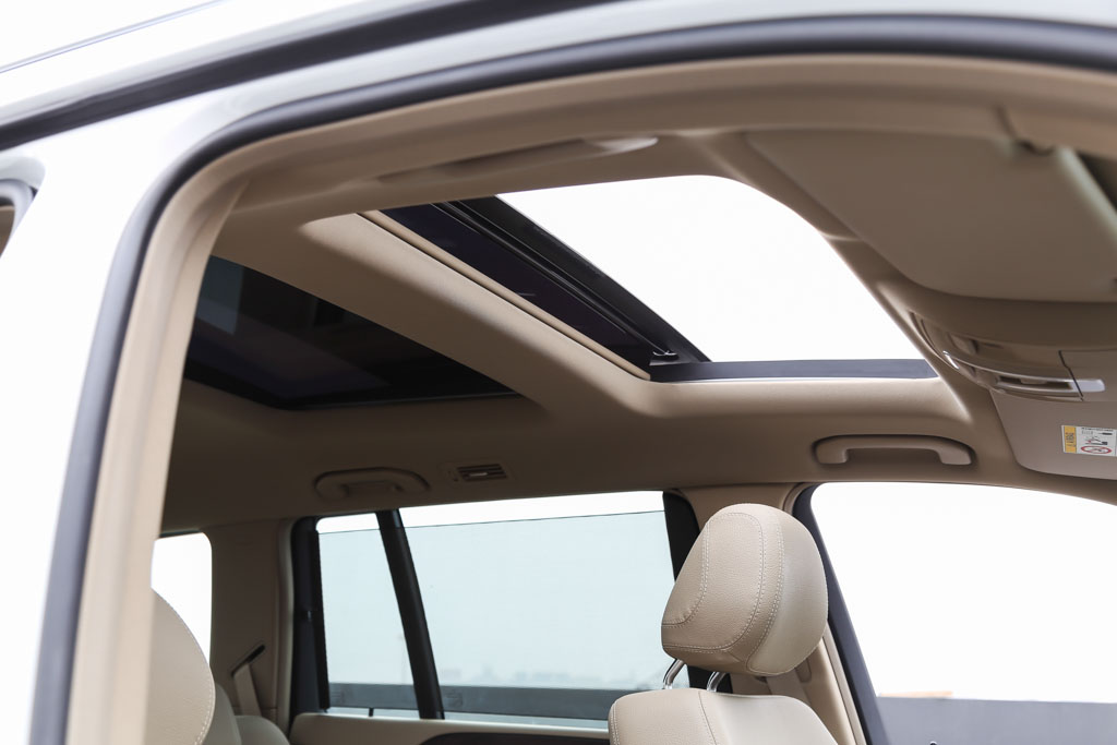 Mercedes-Benz GL350 CDI sunroof 2