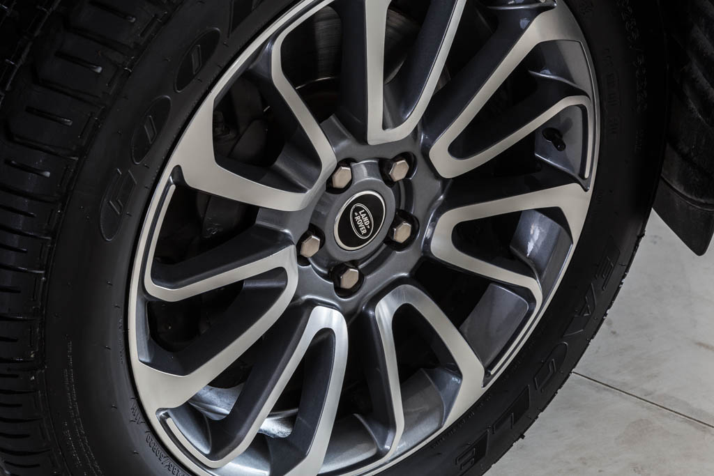 Range Rover Vogue SE wheel