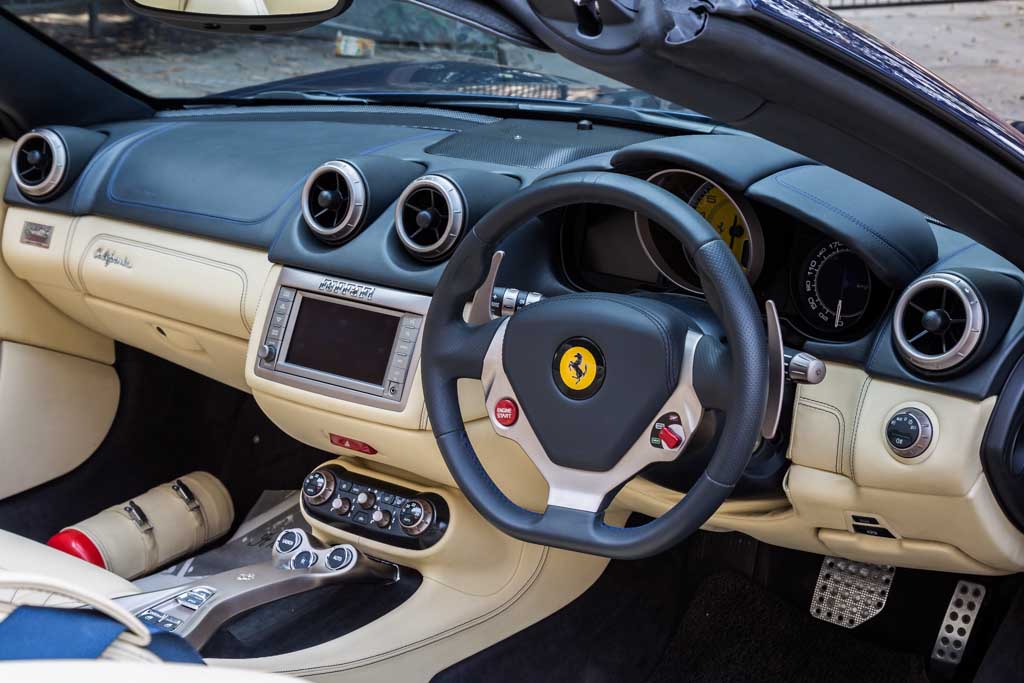 Ferrari California dashboard