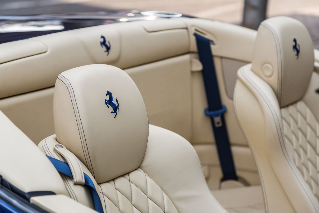 Ferrari California interior