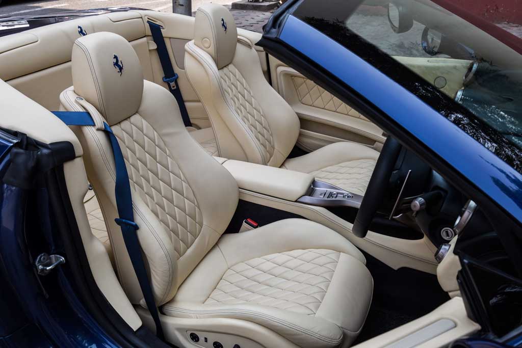Ferrari California interior