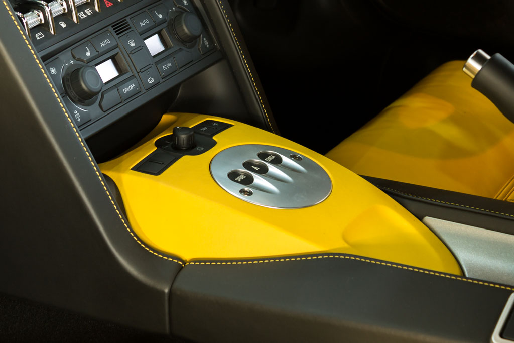 Lamborghini Gallardo LP 560-16 interior