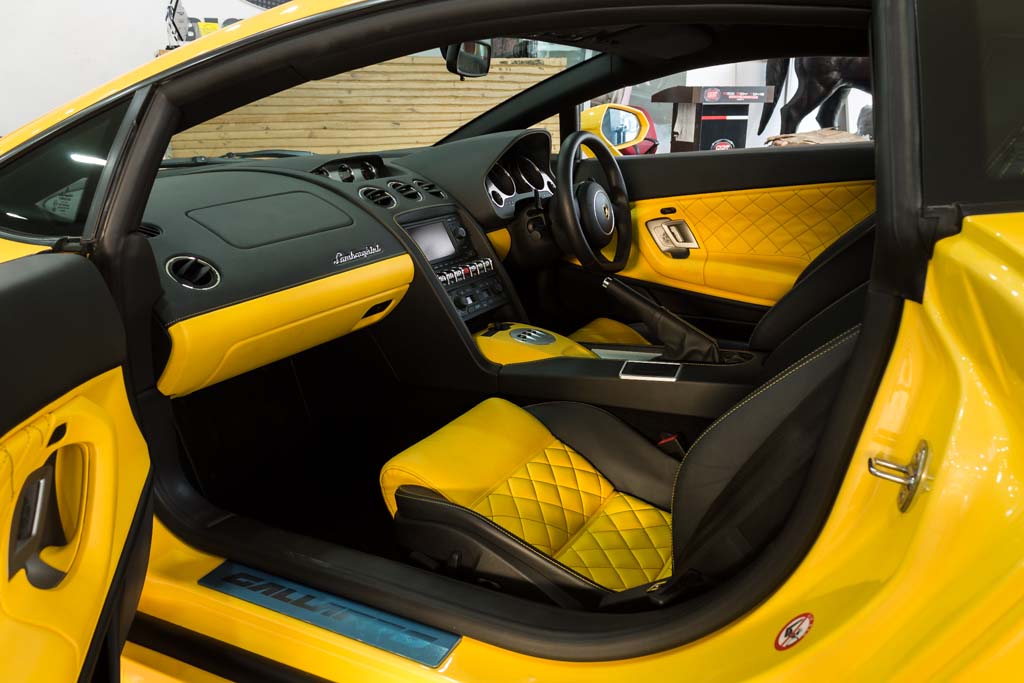Lamborghini Gallardo LP 560-16 interior