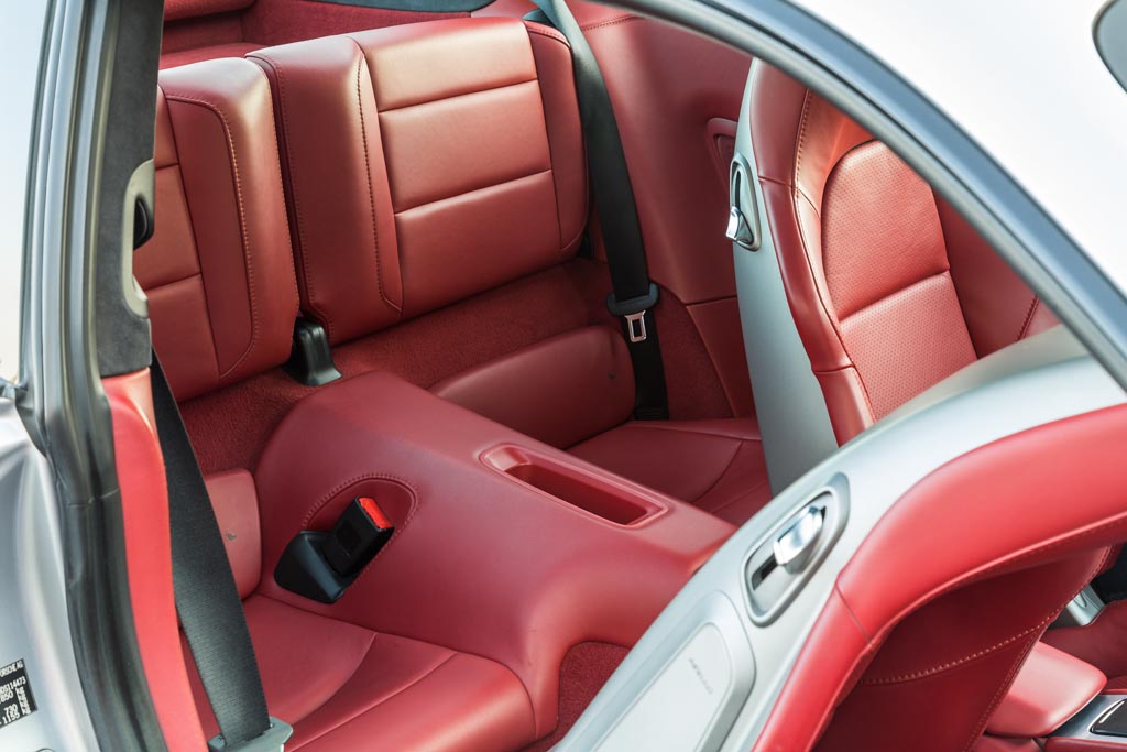 Porsche 911 Carrera S interior