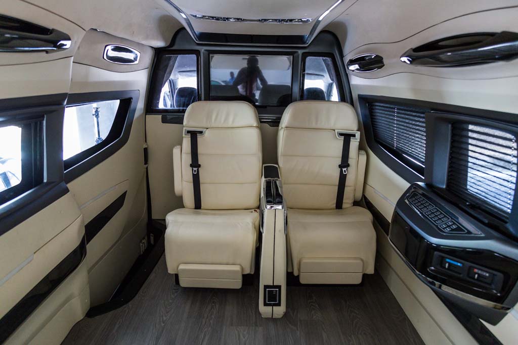 Toyota Hiace Commuter interiors