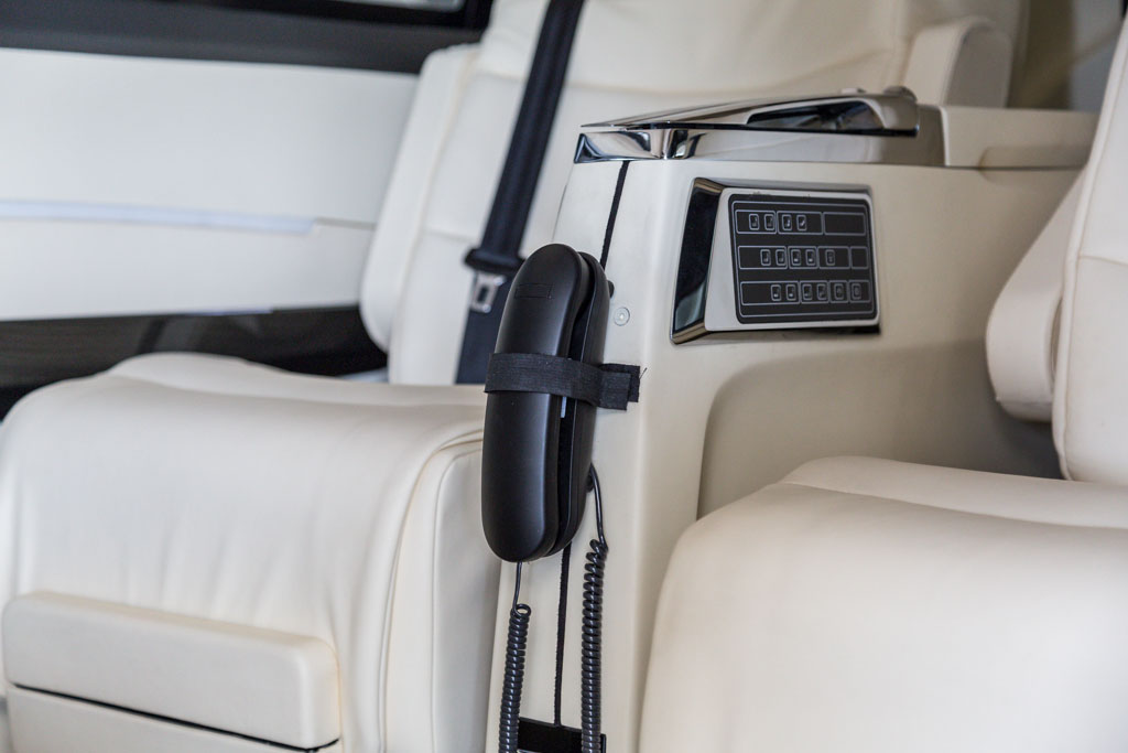 Toyota Hiace Commuter interiors