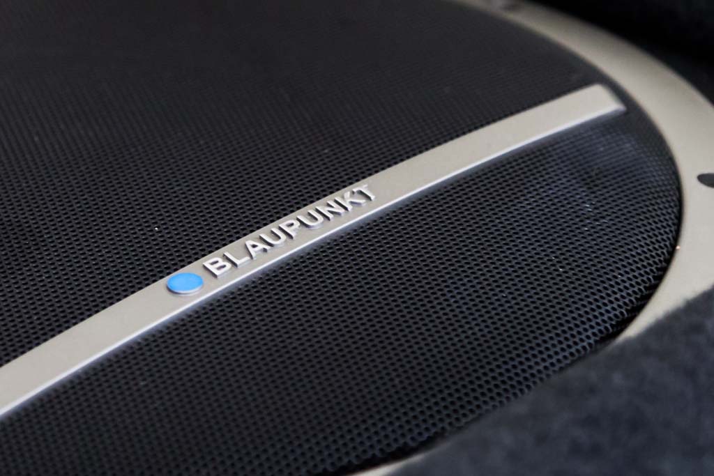 Toyota Hiace Commuter model and badging