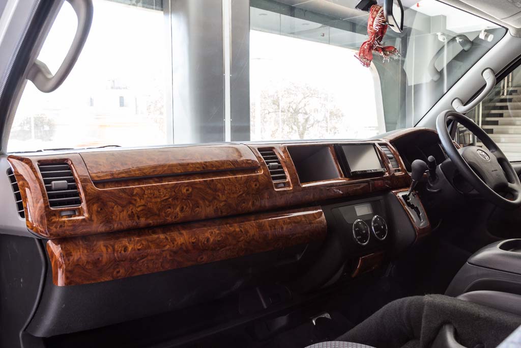 Toyota Hiace Commuter dashboard