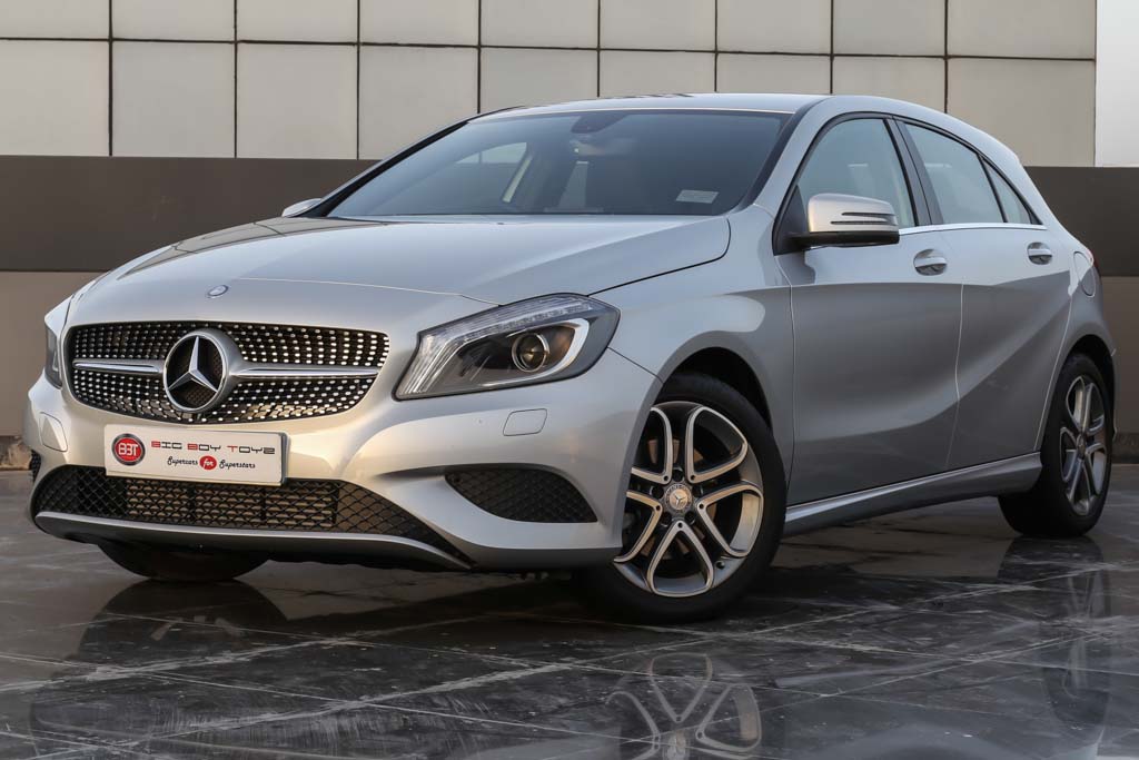 Mercedes-Benz A180 CDI front left view