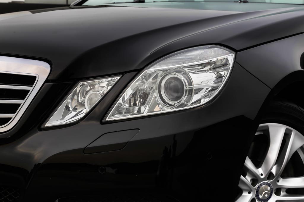 Mercedes Benz E350 CDI headlight 1
