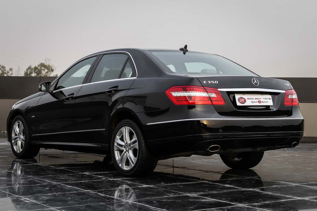 Mercedes Benz E350 CDI rear left view