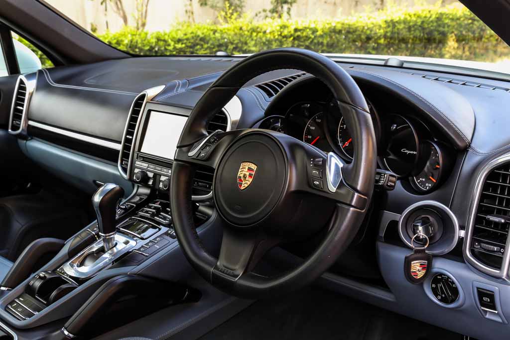 Porsche Cayenne Diesel dashboard